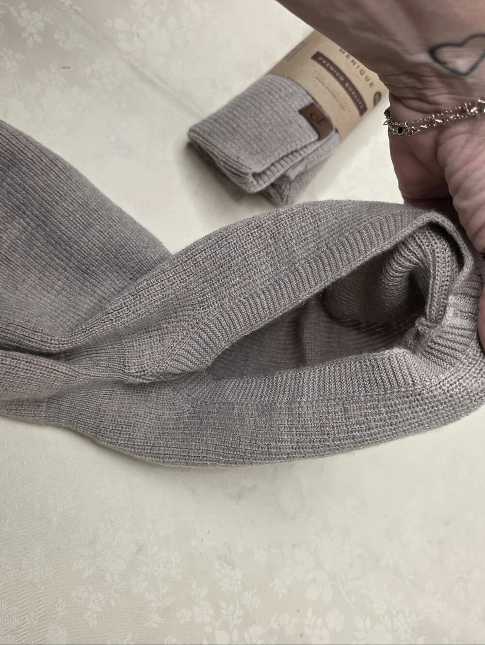 MENIQUE Unisex 100% Virgin Merino Wool Knit Balaclava Hood – Creamy Beige | One